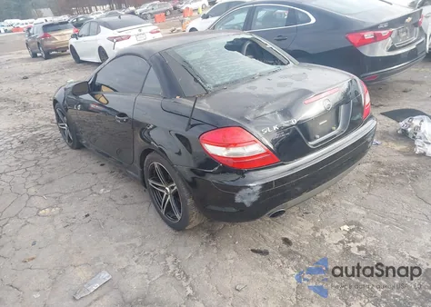 2005 Mercedes-Benz Slk 350 из США, поврежденный, VIN WDBWK56F05F037730